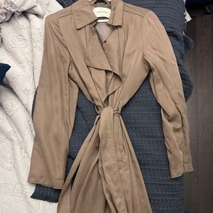 ARITZIA BABATON TRENCH COAT taupe size large